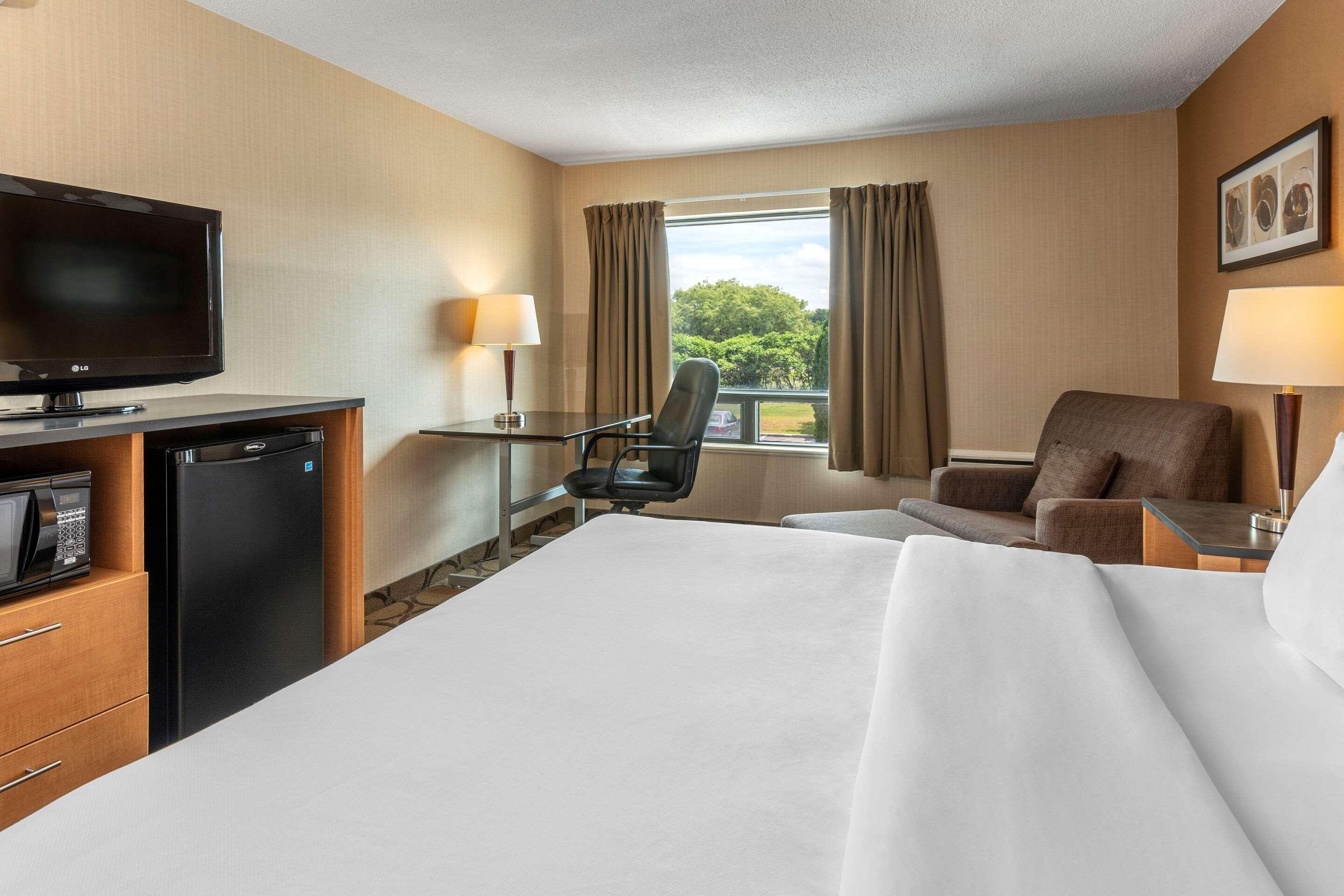 Comfort Inn Sherbrooke Esterno foto